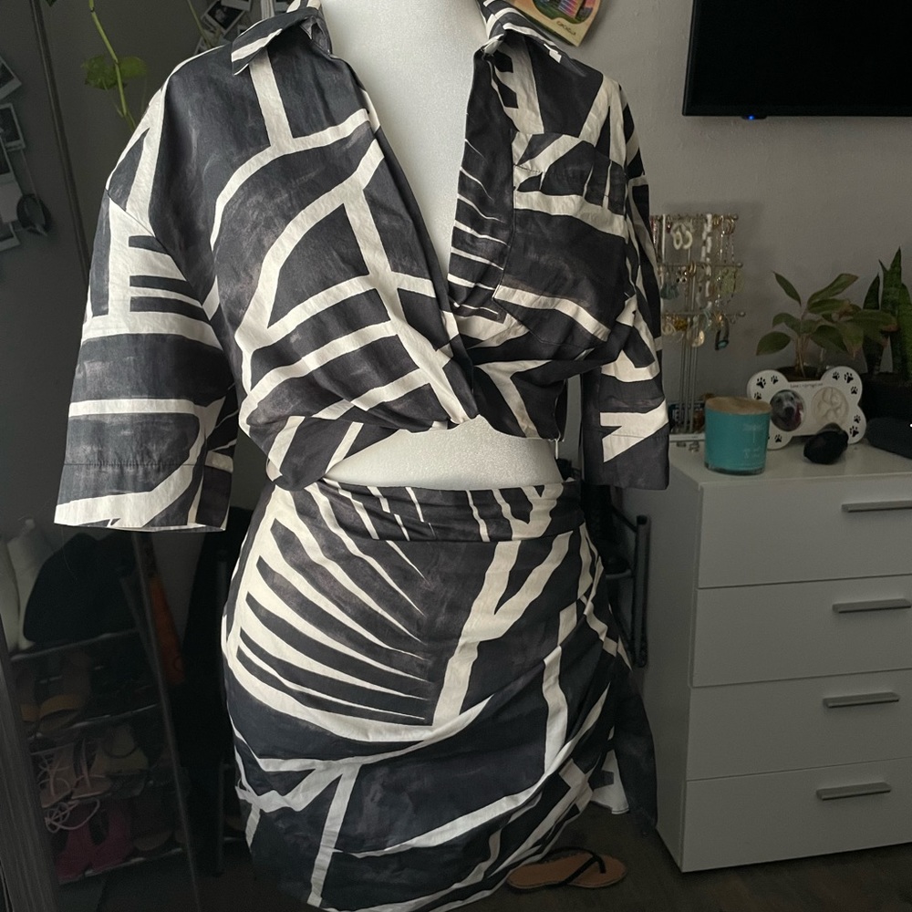 ZARA TWO PIECE SET TOP AND SKIRT